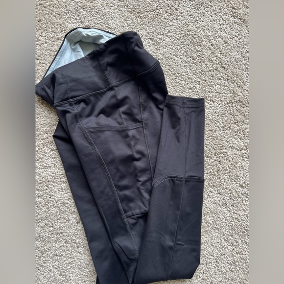 19. FOREVER 21 Activewear Pants - Picture 4 of 7